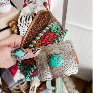 Western inspired belt